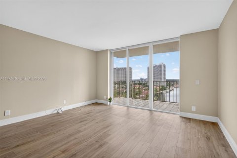 Condo in Aventura, Florida, 1 bedroom  № 2040150 - photo 9