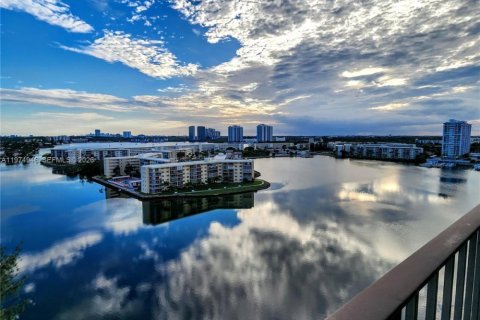 Condo in Aventura, Florida, 1 bedroom  № 2040150 - photo 7