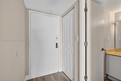 Condo in Aventura, Florida, 1 bedroom  № 2040150 - photo 18