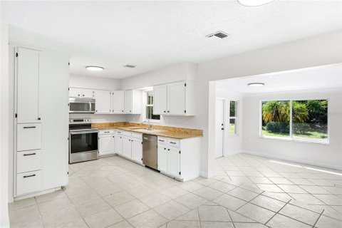 Villa ou maison à vendre à Bradenton, Floride: 3 chambres, 130.43 m2 № 1911200 - photo 5