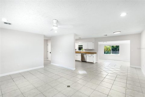 Villa ou maison à vendre à Bradenton, Floride: 3 chambres, 130.43 m2 № 1911200 - photo 4