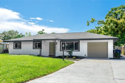Villa ou maison à vendre à Bradenton, Floride: 3 chambres, 130.43 m2 № 1911200 - photo 2