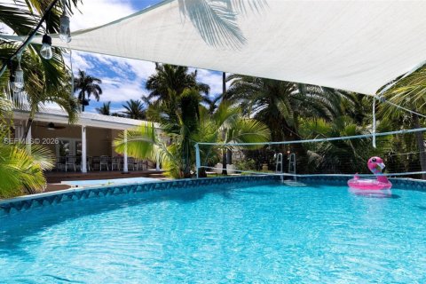 Villa ou maison à vendre à Hollywood, Floride: 5 chambres, 225.75 m2 № 2076503 - photo 2