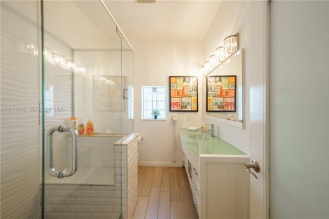Villa ou maison à vendre à Hollywood, Floride: 5 chambres, 225.75 m2 № 2076503 - photo 9