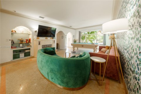 Villa ou maison à vendre à Hollywood, Floride: 5 chambres, 225.75 m2 № 2076503 - photo 8
