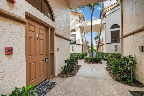 Condo in Boynton Beach, Florida, 3 bedrooms № 2081732 - photo 2