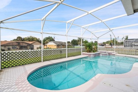 Villa ou maison à vendre à Kissimmee, Floride: 3 chambres, 149.02 m2 № 2355143 - photo 18