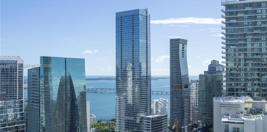 Кондоминиум с 1 спальней в Майами, Флорида № 2009891