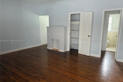 Снять в аренду виллу или дом в Майами-Бич, Флорида 1 спальня, 578.97м2, № 2004135 - фото 6