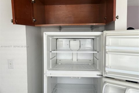 Снять в аренду виллу или дом в Майами-Бич, Флорида 1 спальня, 578.97м2, № 2004135 - фото 11