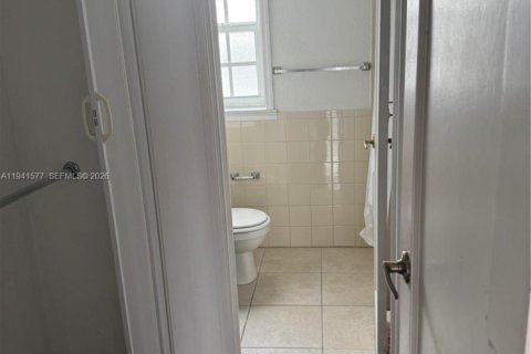 Снять в аренду виллу или дом в Майами-Бич, Флорида 1 спальня, 578.97м2, № 2004135 - фото 7