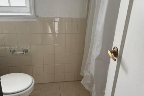 Снять в аренду виллу или дом в Майами-Бич, Флорида 1 спальня, 578.97м2, № 2004135 - фото 9