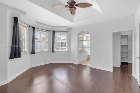 Adosado en venta en Doral, Florida, 3 dormitorios, 150.32 m2 № 2358076 - foto 16
