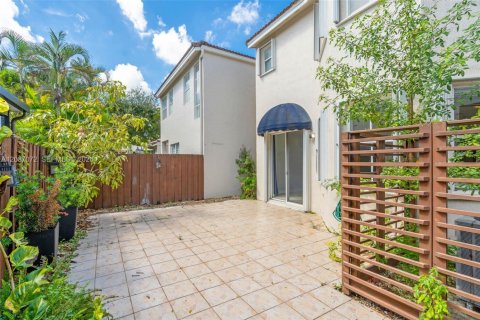 Adosado en venta en Doral, Florida, 3 dormitorios, 150.32 m2 № 2358076 - foto 26