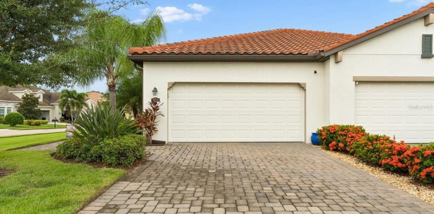 Villa ou maison à Lakewood Ranch, Floride 3 chambres, 145.95 m2 № 2408457