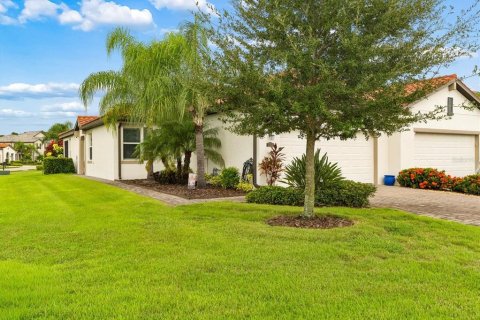 Villa ou maison à vendre à Lakewood Ranch, Floride: 3 chambres, 145.95 m2 № 2408457 - photo 9