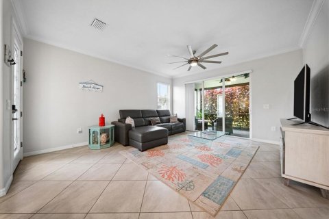 Villa ou maison à vendre à Lakewood Ranch, Floride: 3 chambres, 145.95 m2 № 2408457 - photo 13