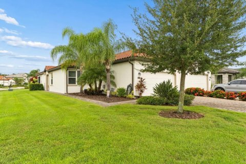 Villa ou maison à vendre à Lakewood Ranch, Floride: 3 chambres, 145.95 m2 № 2408457 - photo 4