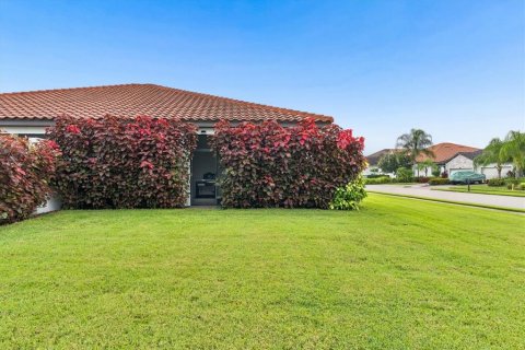 Villa ou maison à vendre à Lakewood Ranch, Floride: 3 chambres, 145.95 m2 № 2408457 - photo 8