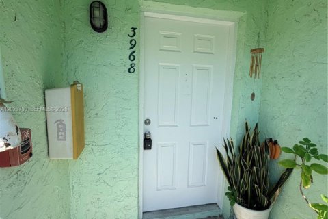 Condominio en alquiler en Sunrise, Florida, 1 dormitorio, 55.28 m2 № 2077844 - foto 14