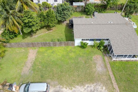 House in Miramar, Florida 3 bedrooms, 131.55 sq.m. № 2250364 - photo 20