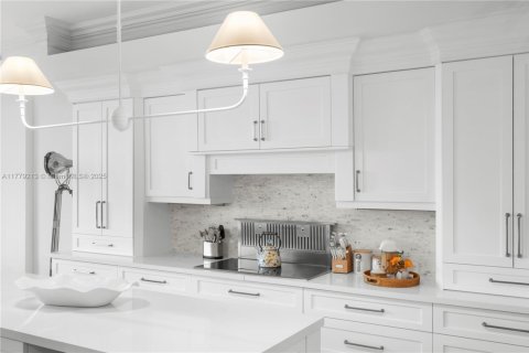 Condominio en alquiler en Coral Gables, Florida, 3 dormitorios, 274.99 m2 № 1699162 - foto 9