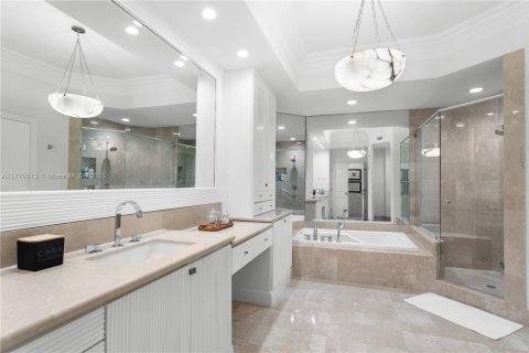 Condominio en alquiler en Coral Gables, Florida, 3 dormitorios, 274.99 m2 № 1699162 - foto 19