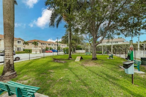 Townhouse in Homestead, Florida 3 bedrooms, 120.96 sq.m. № 2082156 - photo 18