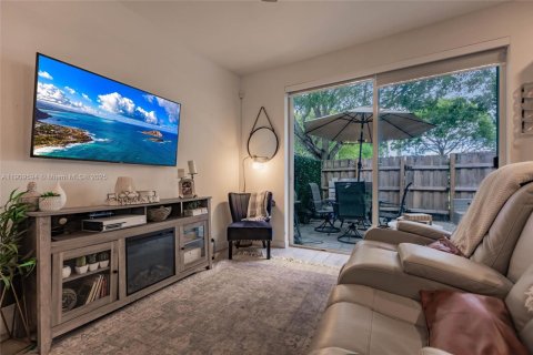 Townhouse in Homestead, Florida 3 bedrooms, 120.96 sq.m. № 2082156 - photo 7
