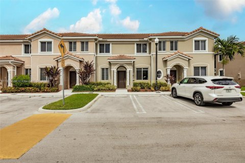 Townhouse in Homestead, Florida 3 bedrooms, 120.96 sq.m. № 2082156 - photo 16