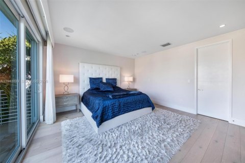 Villa ou maison à vendre à Fort Lauderdale, Floride: 4 chambres, 283.91 m2 № 2002346 - photo 21