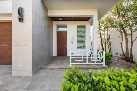 Villa ou maison à vendre à Fort Lauderdale, Floride: 4 chambres, 283.91 m2 № 2002346 - photo 4