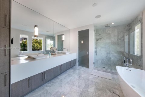 Villa ou maison à vendre à Fort Lauderdale, Floride: 4 chambres, 283.91 m2 № 2002346 - photo 22