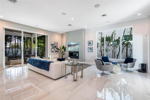 Villa ou maison à vendre à Fort Lauderdale, Floride: 4 chambres, 283.91 m2 № 2002346 - photo 11