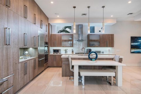 Villa ou maison à vendre à Fort Lauderdale, Floride: 4 chambres, 283.91 m2 № 2002346 - photo 16