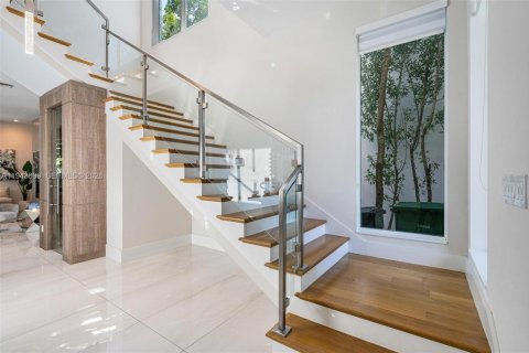 Villa ou maison à vendre à Fort Lauderdale, Floride: 4 chambres, 283.91 m2 № 2002346 - photo 18