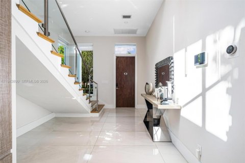 Villa ou maison à vendre à Fort Lauderdale, Floride: 4 chambres, 283.91 m2 № 2002346 - photo 6