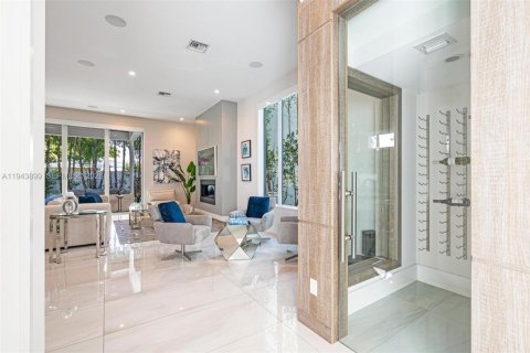 Villa ou maison à vendre à Fort Lauderdale, Floride: 4 chambres, 283.91 m2 № 2002346 - photo 9