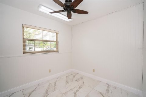 Villa ou maison à vendre à Tampa, Floride: 3 chambres, 162.11 m2 № 2156835 - photo 19