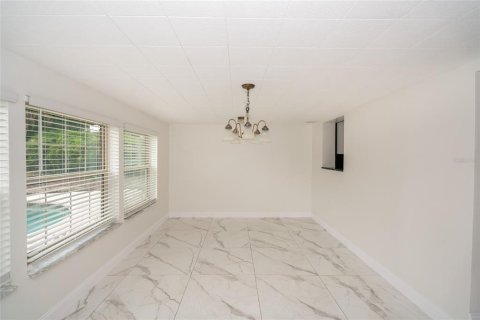 Villa ou maison à vendre à Tampa, Floride: 3 chambres, 162.11 m2 № 2156835 - photo 24