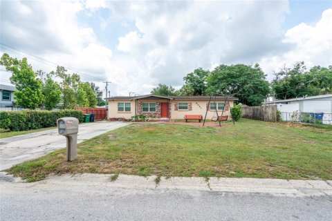 Villa ou maison à vendre à Tampa, Floride: 3 chambres, 162.11 m2 № 2156835 - photo 2