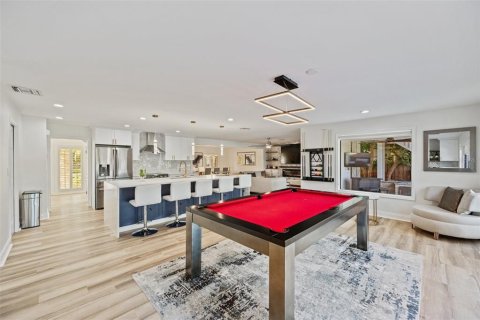 Villa ou maison à louer à Tampa, Floride: 5 chambres, 393.35 m2 № 2380534 - photo 14