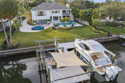 Villa ou maison à louer à Tampa, Floride: 5 chambres, 393.35 m2 № 2380534 - photo 2