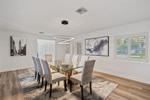 Villa ou maison à louer à Tampa, Floride: 5 chambres, 393.35 m2 № 2380534 - photo 26