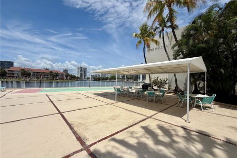 Condominio en venta en Hollywood, Florida, 1 dormitorio, 83.61 m2 № 2154013 - foto 19