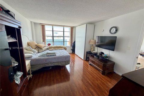 Condominio en venta en Hollywood, Florida, 1 dormitorio, 83.61 m2 № 2154013 - foto 8