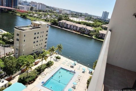 Condominio en venta en Hollywood, Florida, 1 dormitorio, 83.61 m2 № 2154013 - foto 13