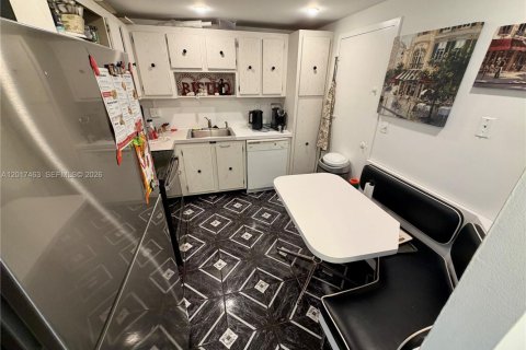 Condominio en venta en Hollywood, Florida, 1 dormitorio, 83.61 m2 № 2154013 - foto 4
