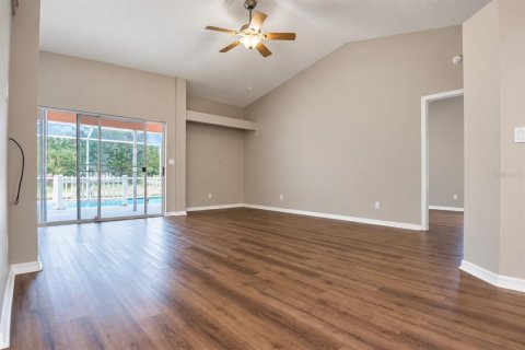 Casa en venta en Spring Hill, Florida, 3 dormitorios, 148.36 m2 № 2384348 - foto 4