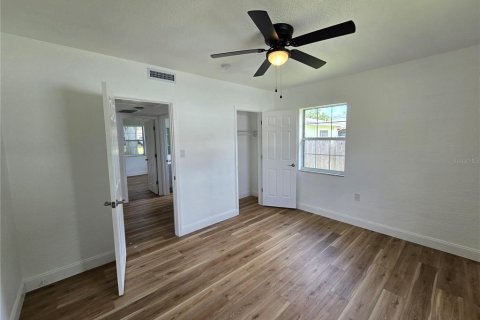 House in Clearwater, Florida 3 bedrooms, 116.22 sq.m. № 1325115 - photo 17